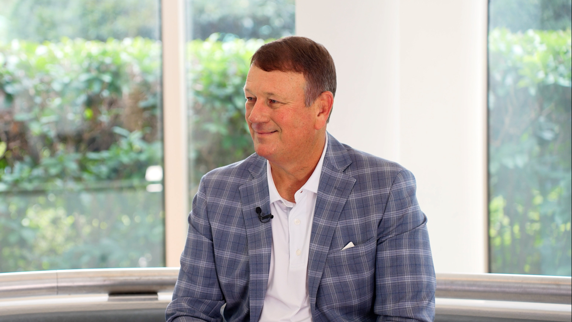 Chris York, VP Channel at Siemens, interviewed by Trade Hounds CEO David Bauders at NAED National Meeting discussing Siemens Projects on Demand (POD). 